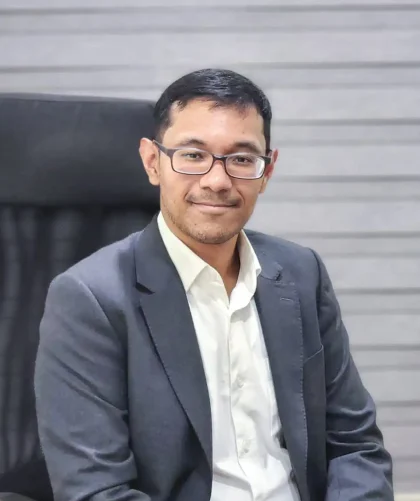 Aaron Siva - Senior Partner